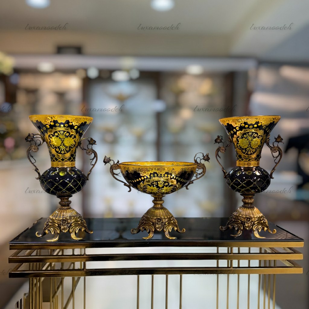 ست گلدان و میوه‌خوری سرمه‌ای طلاکوب گلدوی تراش‌دار با کریستال تراش‌دار و طلاکاری ۱۲ عیار